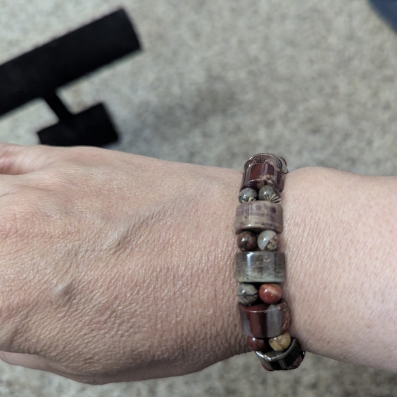 Gemstone Stretch Bracelet - Picture 3 of 3